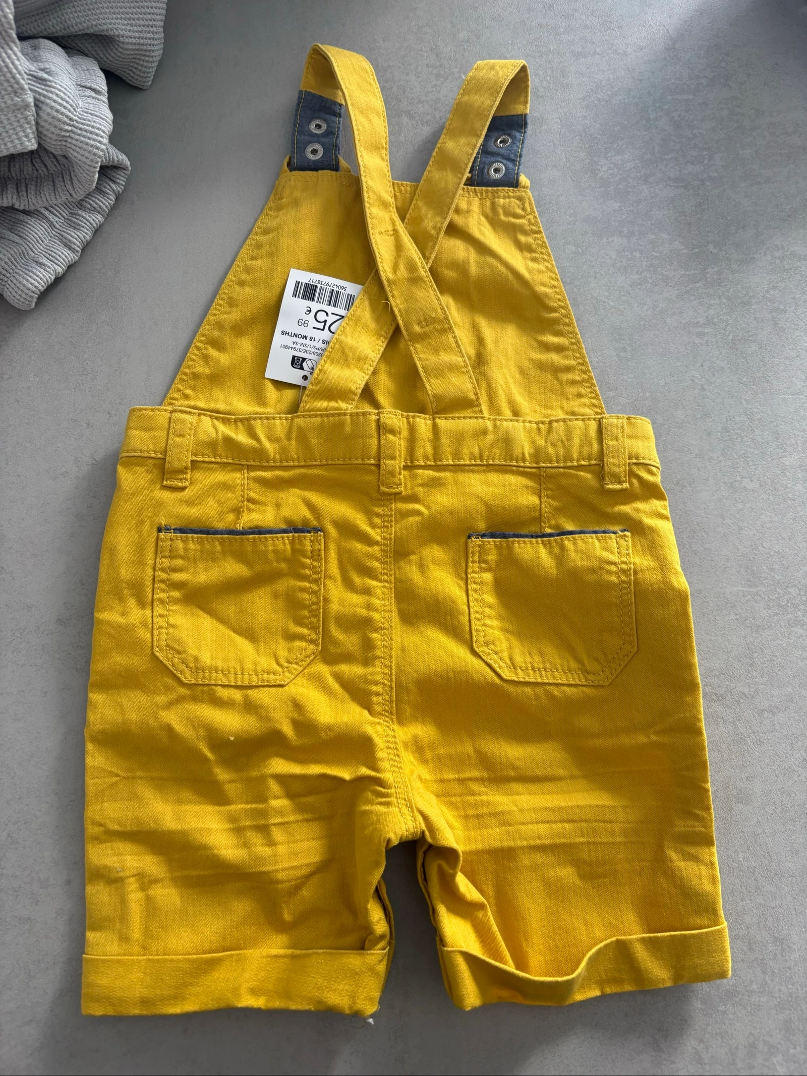 Nieuwe Okaïdi slabbetje voor jongensbaby – photo 2